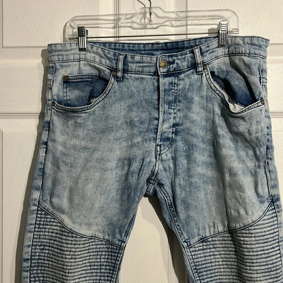 Divided by H&M Mid Rise Moto Skinny Jeans Men’s Size 36 Light Blue Denim - Picture 2 of 6